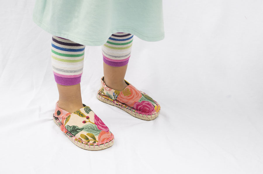 Günstiges Kinderschuhe Geschäft -Günstiges Kinderschuhe Geschäft The Espadrilles Kit for Toddlers and Kids Make Your Own Espadrilles The Espadrilles Kit from A HAPPY STITCH 10